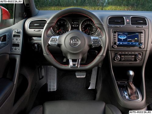 Volkswagen Golf GTI: 1 фото